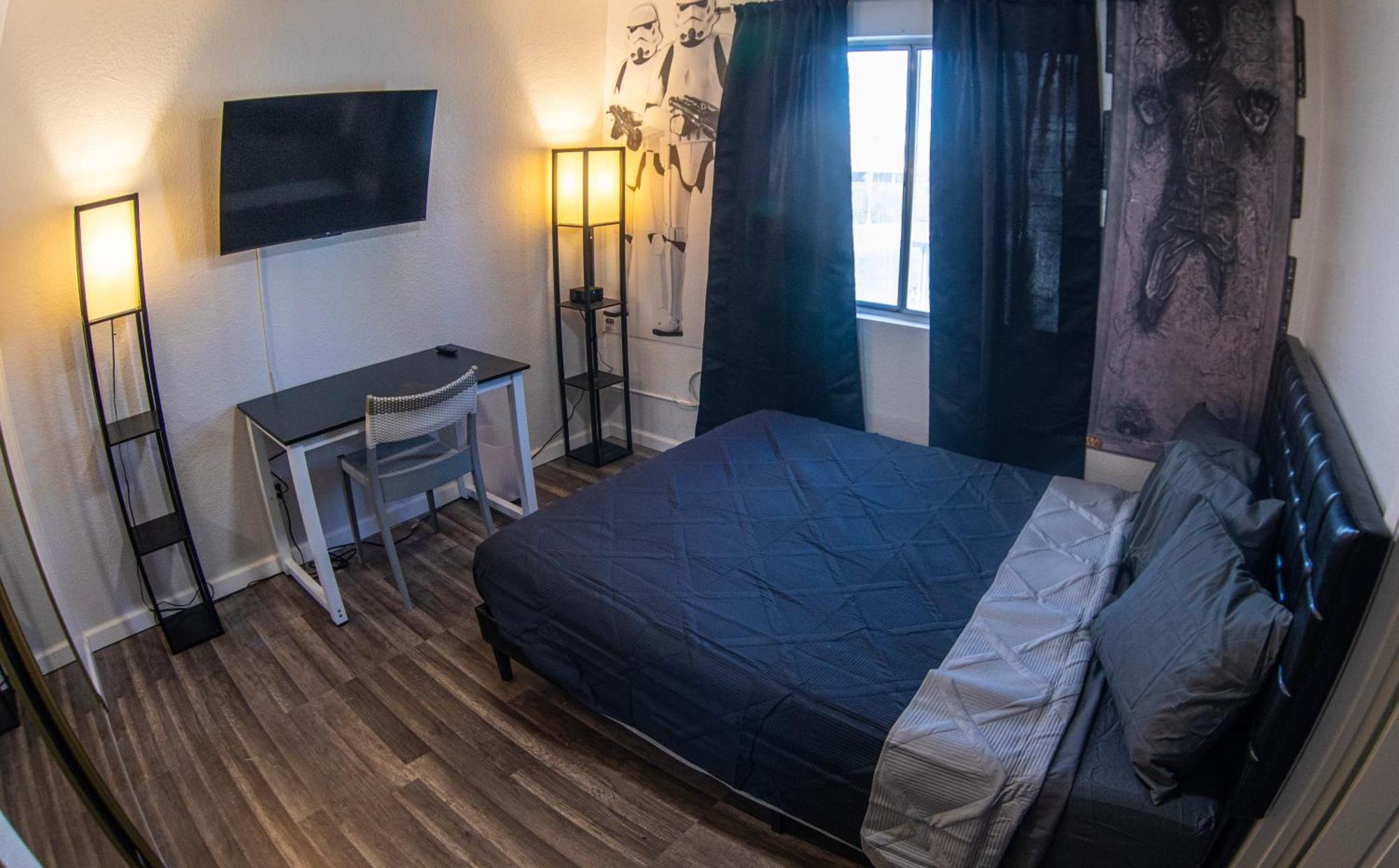 Comfy Expansive Home - Near The Strip - Heated Pool ラスベガス エクステリア 写真